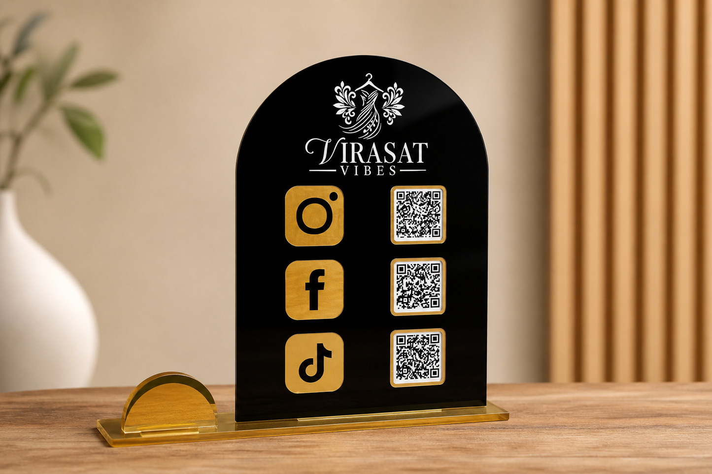 Signature Social Stand With Card Holder